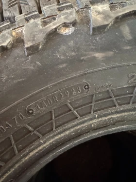 Гуми Зимни 265/70R17, снимка 4 - Гуми и джанти - 48797452