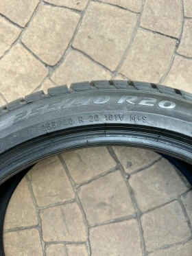 Гуми Зимни 285/35R20, снимка 1 - Гуми и джанти - 49600674