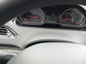 Peugeot 208 1.2i 82кс климатик, снимка 16