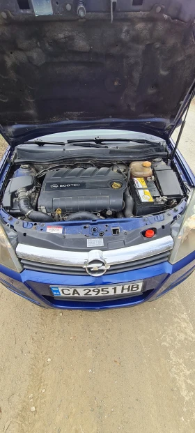 Opel Astra 1.9 CDTI 120к.с., снимка 15