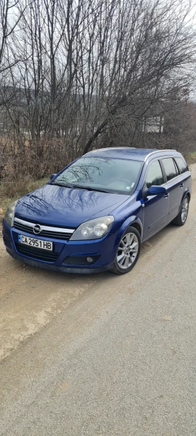 Opel Astra 1.9 CDTI 120к.с., снимка 1