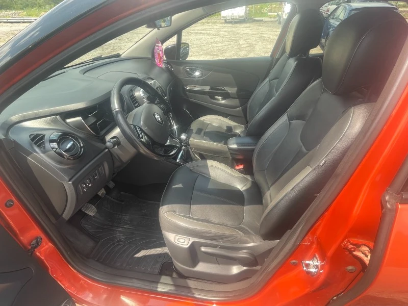 Renault Captur, снимка 9 - Автомобили и джипове - 41084535