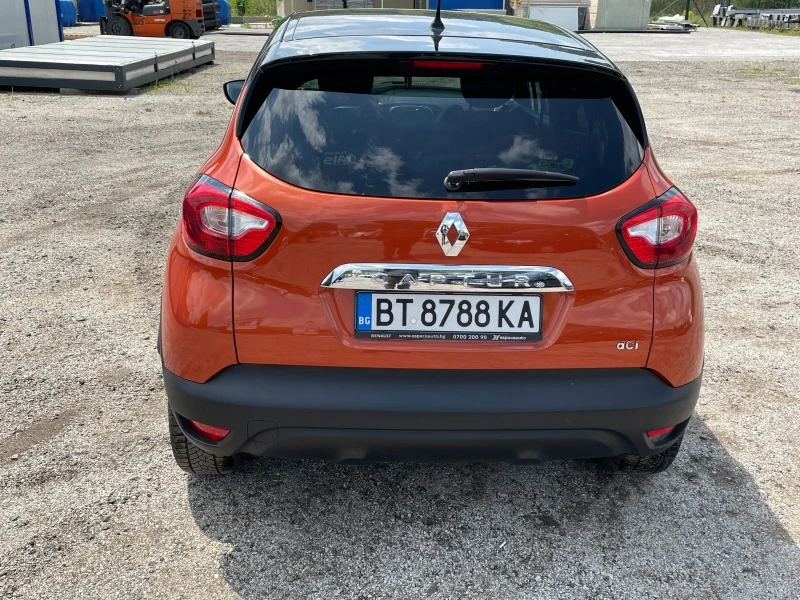 Renault Captur, снимка 6 - Автомобили и джипове - 41084535