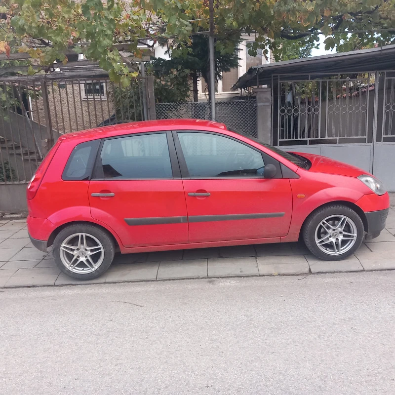 Ford Fiesta, снимка 1 - Автомобили и джипове - 47673172