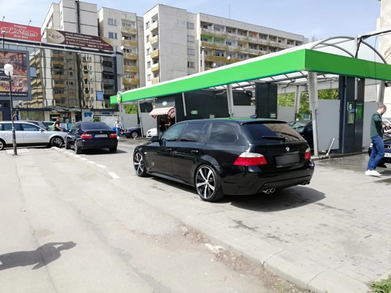 BMW 530, снимка 3 - Автомобили и джипове - 46264360