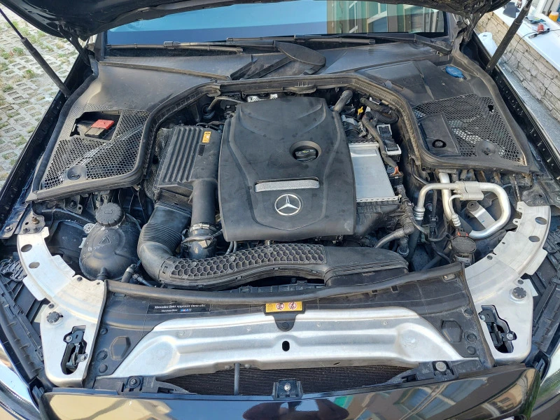 Mercedes-Benz C 300 4 Matic, снимка 6 - Автомобили и джипове - 46841164