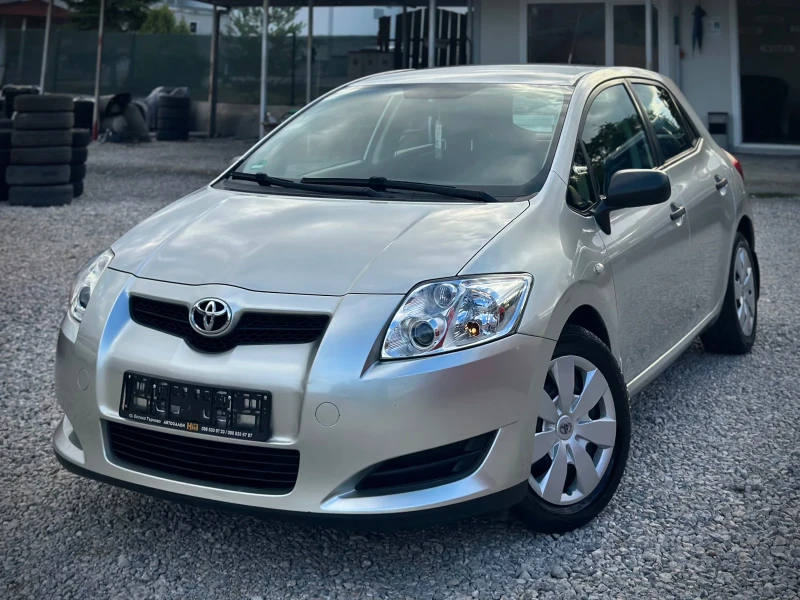 Toyota Auris 1.33i 6ск. Сервизна история! , снимка 1 - Автомобили и джипове - 47263995