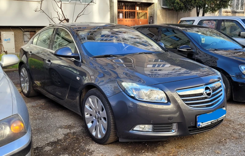 Opel Insignia, снимка 2 - Автомобили и джипове - 48396112