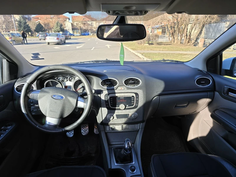 Ford Focus 2.0i LPG, снимка 9 - Автомобили и джипове - 48427011