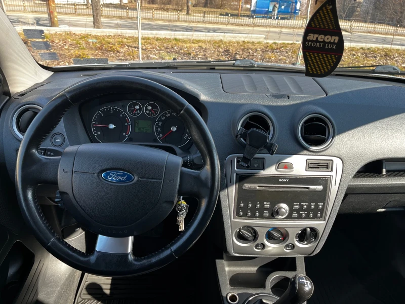 Ford Fusion 1.4 Tdci Automat, снимка 8 - Автомобили и джипове - 49241969