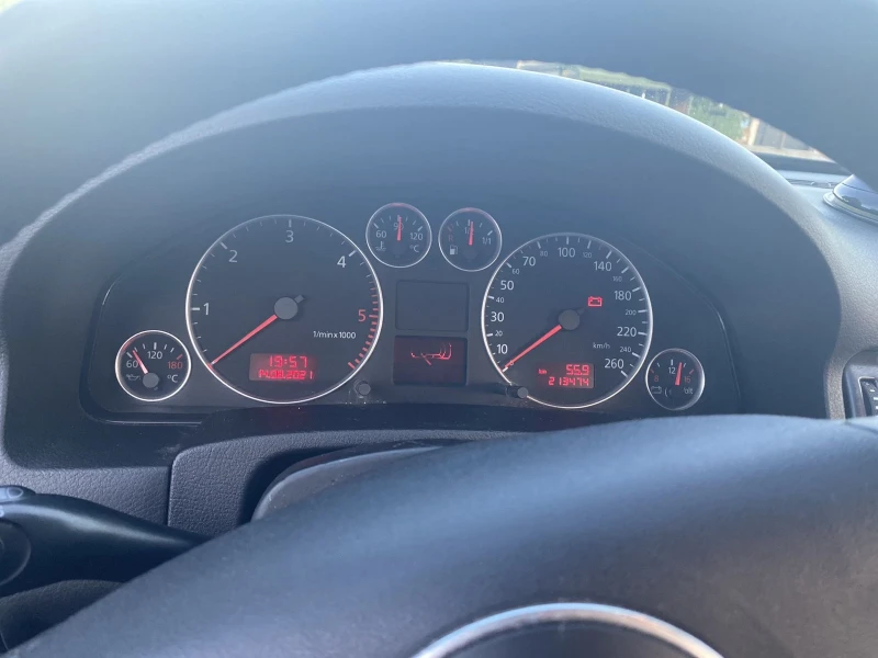 Audi A6 2.5TDI, снимка 3 - Автомобили и джипове - 52573213