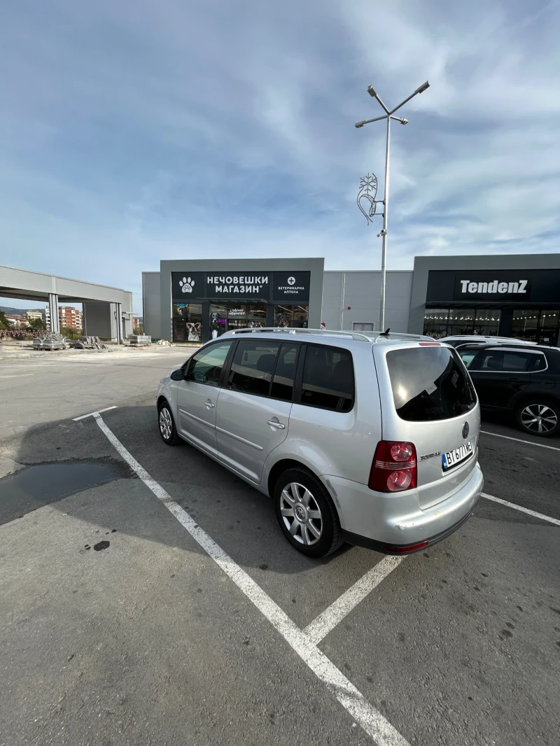 VW Touran, снимка 5 - Автомобили и джипове - 52528419