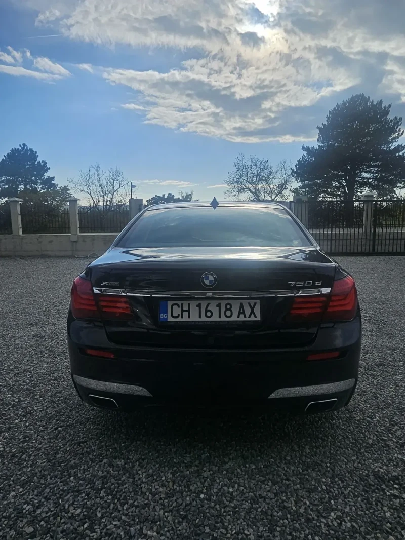 BMW 750 Xdrive, снимка 8 - Автомобили и джипове - 52388841