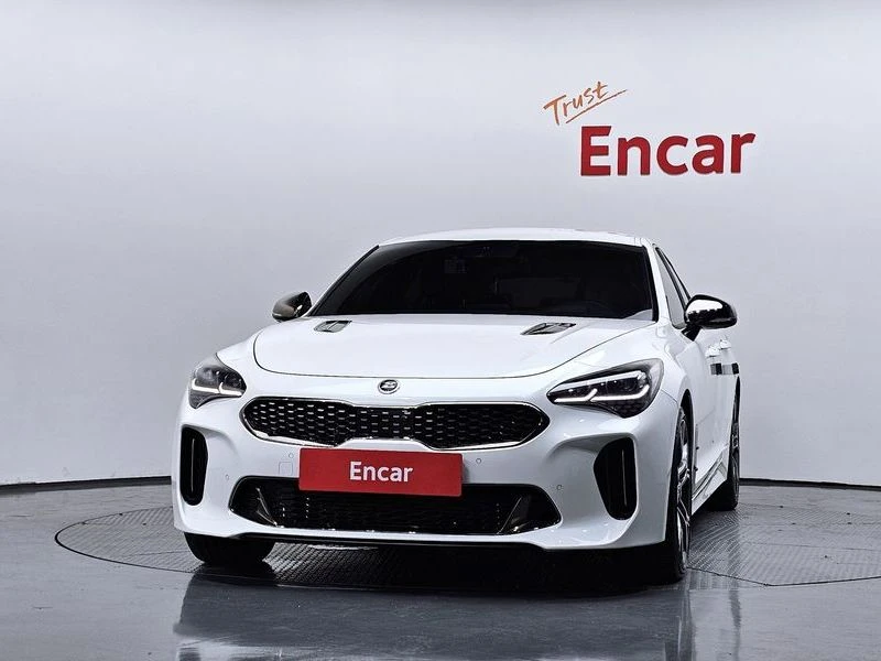 Kia Stinger 3.3 Turbo 2WD| 365к.с.| ВКЛ.ТЕХНОТЕСТ, снимка 3 - Автомобили и джипове - 55612407