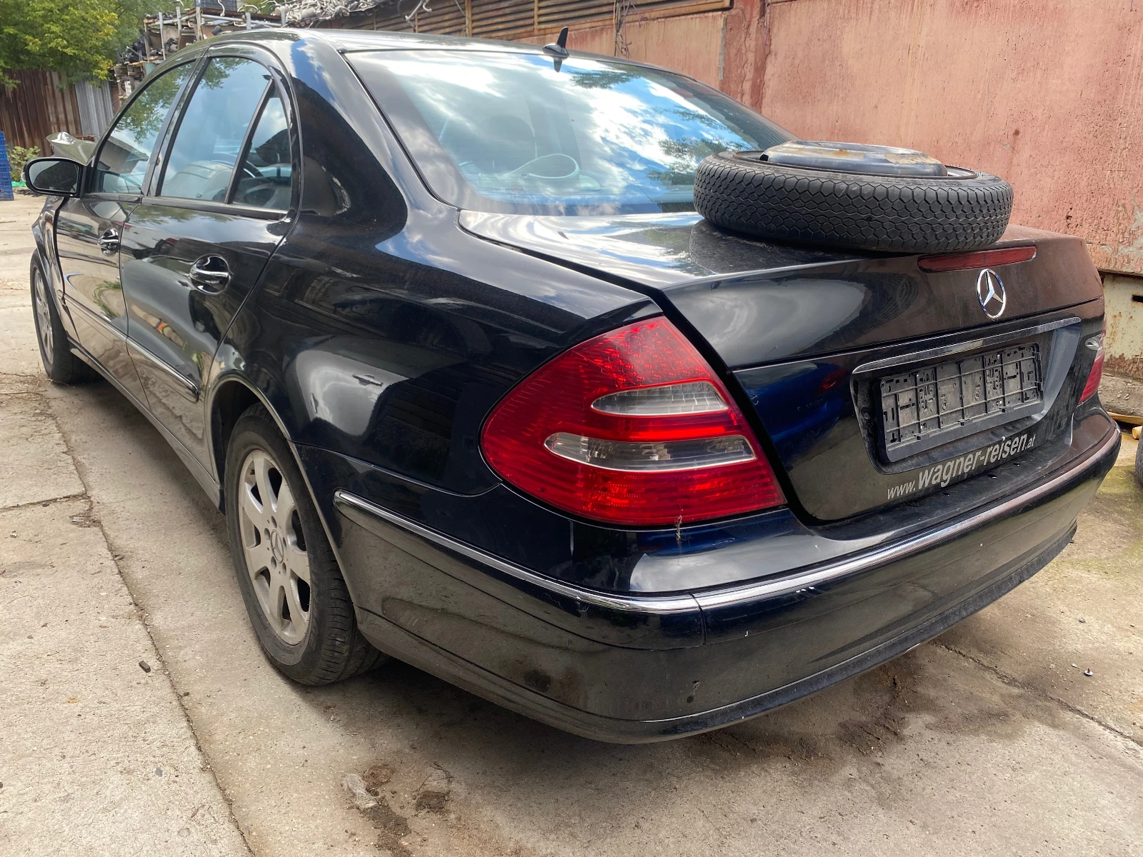 Mercedes-Benz E 220 2.2 CDI 122 к.с. автоматик НА ЧАСТИ | Mobile.bg — изображение 12
