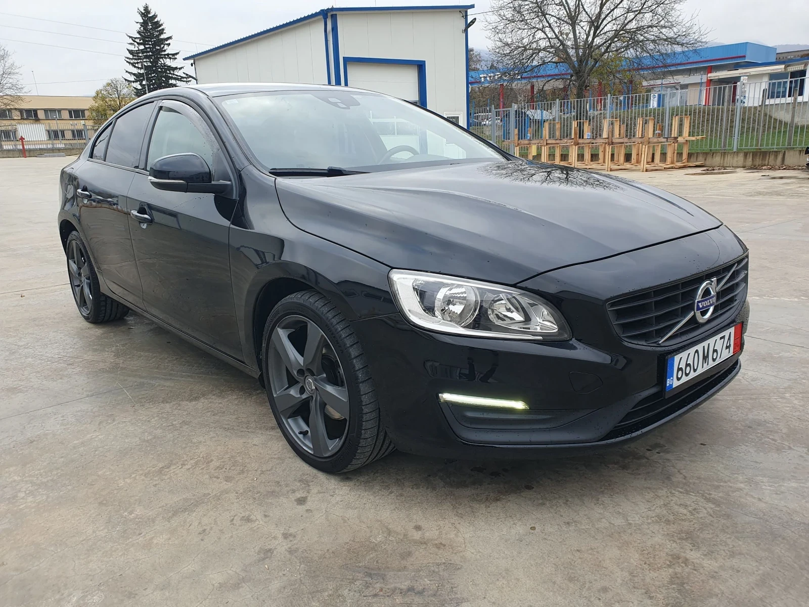 Volvo S60 D3 150 к.с. - изображение 2