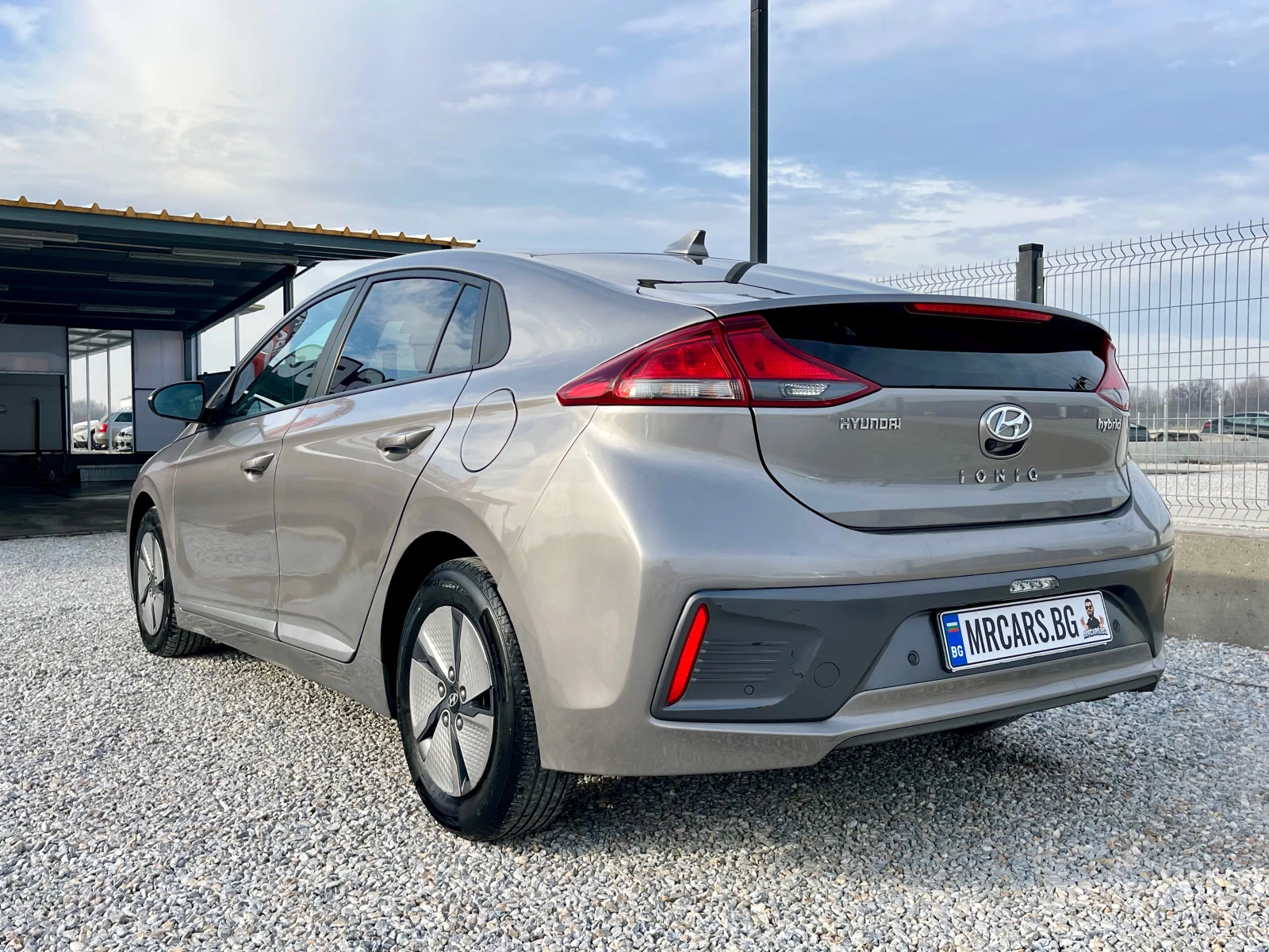 Hyundai Ioniq 1.6 Hybrid - изображение 4