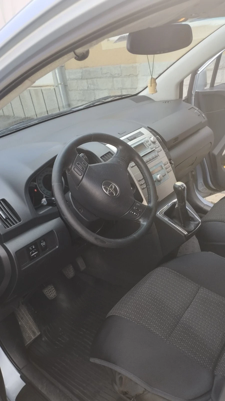 Toyota Corolla verso  - изображение 6
