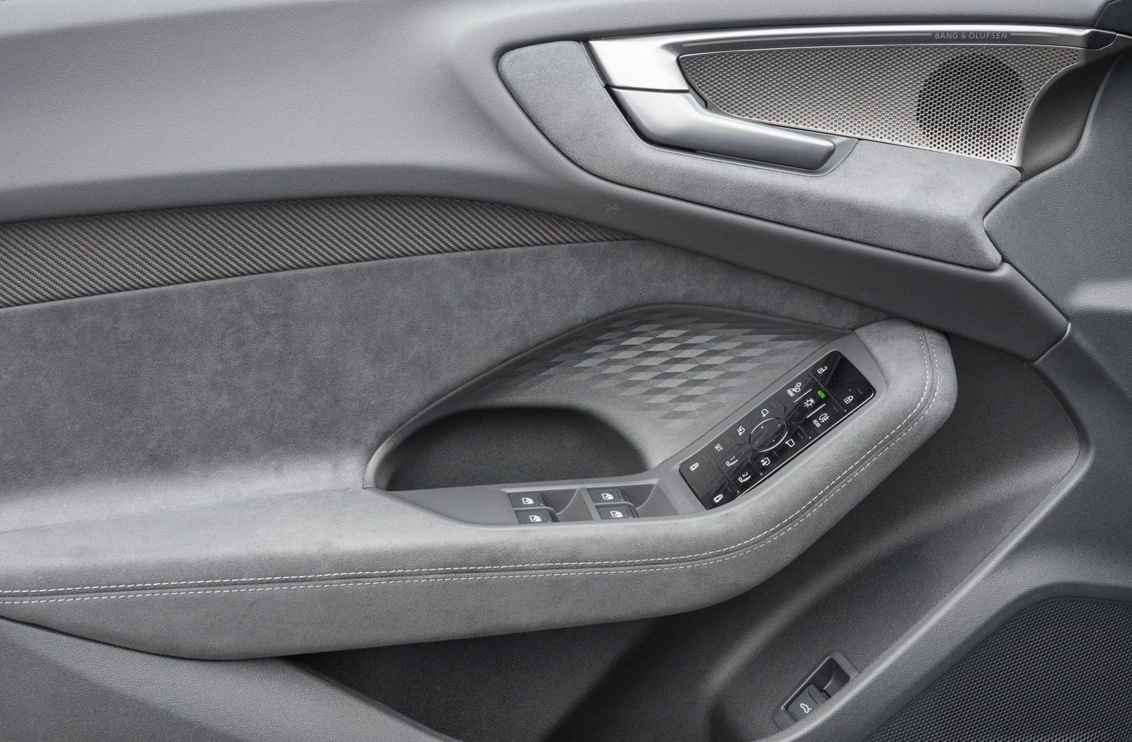 Audi S5 LIMOUSINE* B&O* DISTR* KEYLESS* MATRIX* CARPLAY* P - изображение 4