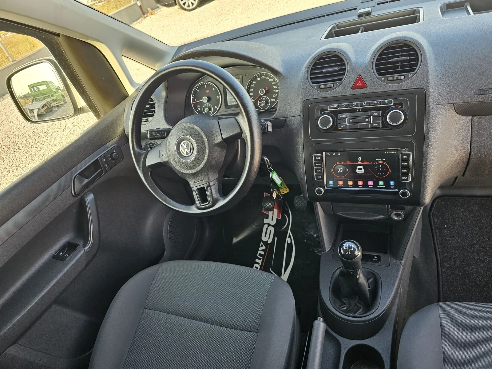 VW Caddy  - изображение 9