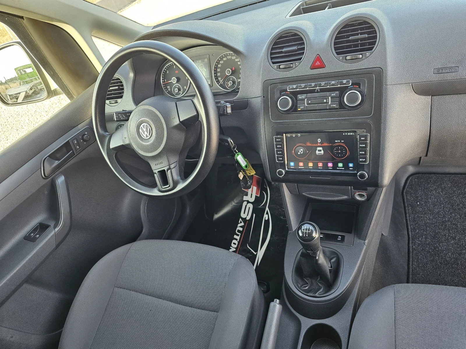 VW Caddy  - изображение 7