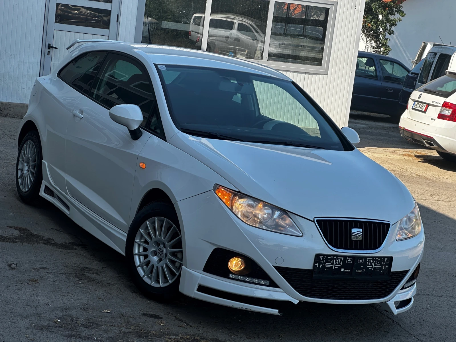 Seat Ibiza 1.6i/ КЛИМА - изображение 3
