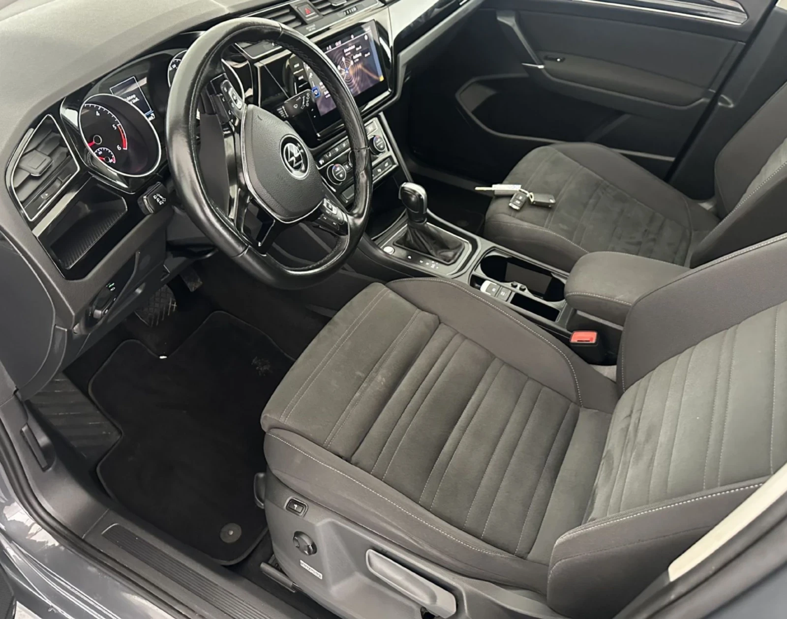 VW Touran 2.0 TDI PANORAMA.KAMERA.LED.WEBASTO - изображение 6