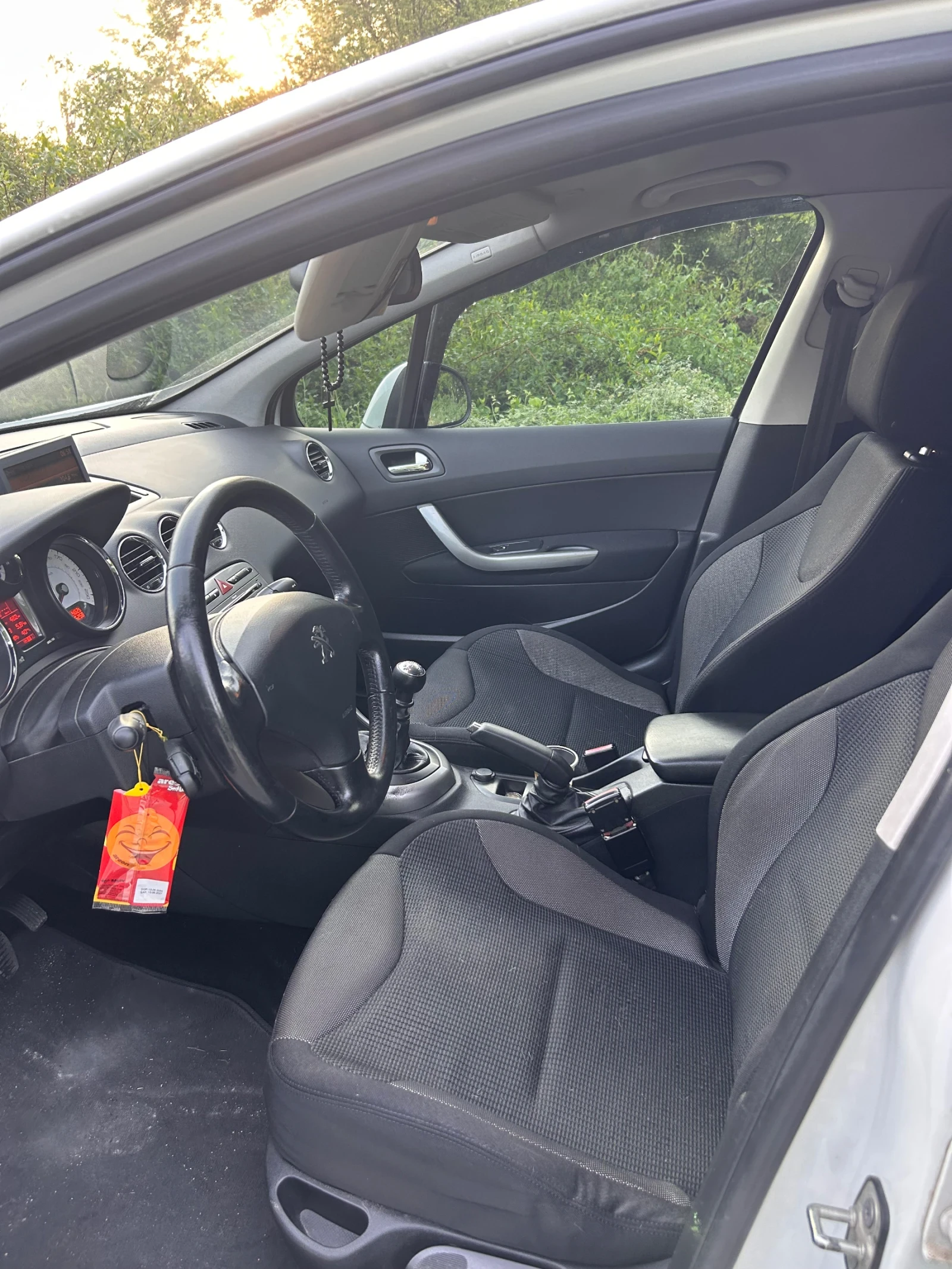 Peugeot 308 1.6 eHDI - изображение 5