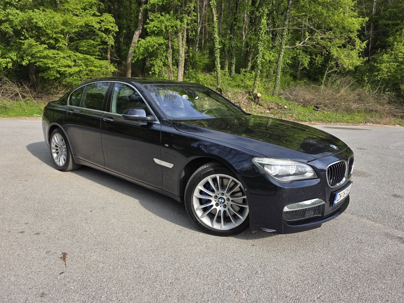 BMW 750 Xdrive, снимка 2 - Автомобили и джипове - 52948437