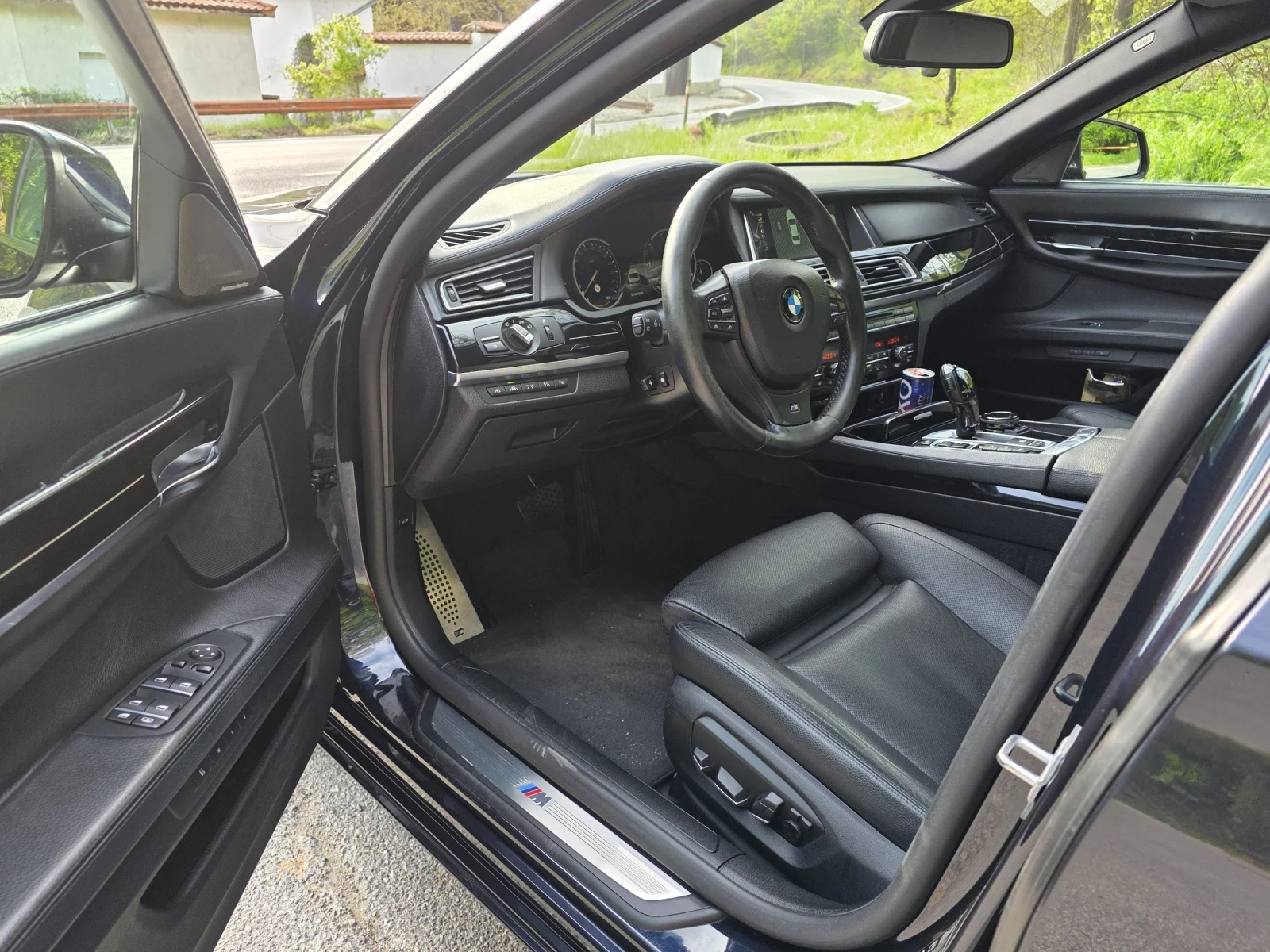 BMW 750 Xdrive, снимка 11 - Автомобили и джипове - 52948437