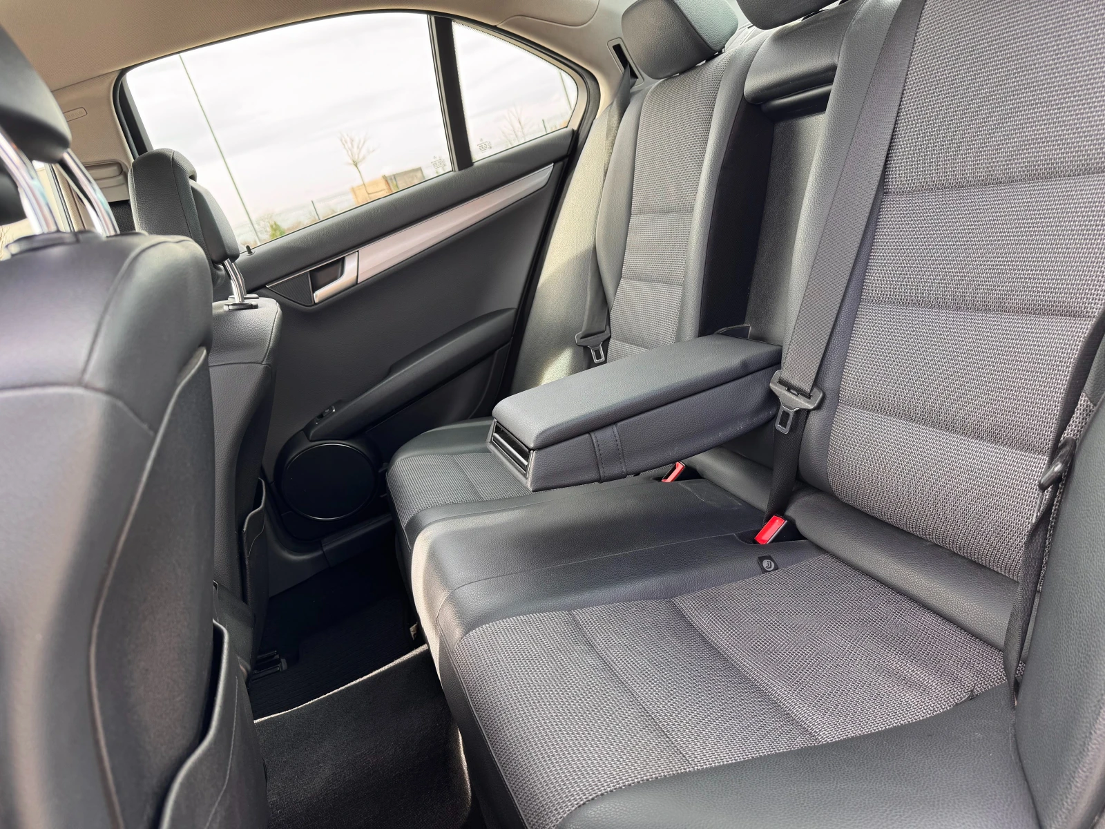 Mercedes-Benz C 220 / FACELIFT / ������� / ��������� /  | Mobile.bg � ����������� 13