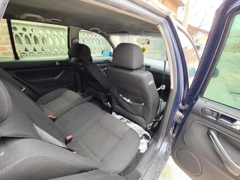 VW Golf, снимка 4 - Автомобили и джипове - 53978660