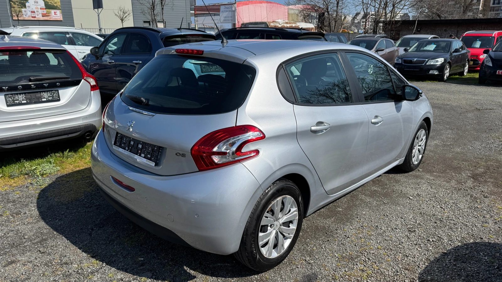 Peugeot 208 Внос ШВЕЙЦАРИЯ! PDC, Автопилот, LED, снимка 5 - Автомобили и джипове - 53982525