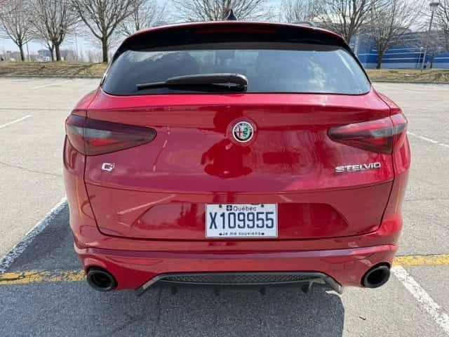 Alfa Romeo Stelvio Veloce| 2 КЛЮЧА| ПОДГРЕВИ| ПАНО| CARFAX, снимка 6 - Автомобили и джипове - 54609585
