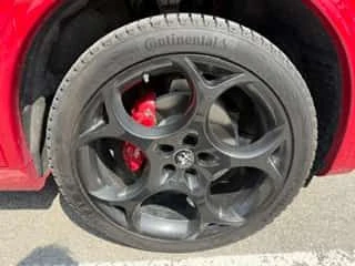 Alfa Romeo Stelvio Veloce| 2 КЛЮЧА| ПОДГРЕВИ| ПАНО| CARFAX, снимка 16 - Автомобили и джипове - 54609585