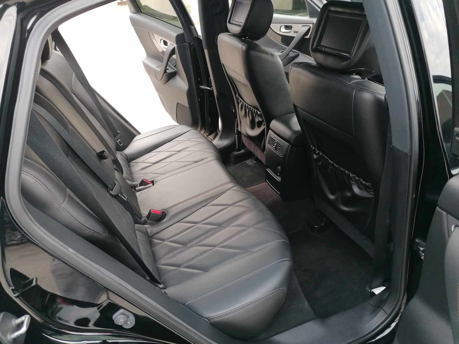 Infiniti QX70 S 5.0 AWD  | Mobile.bg   14