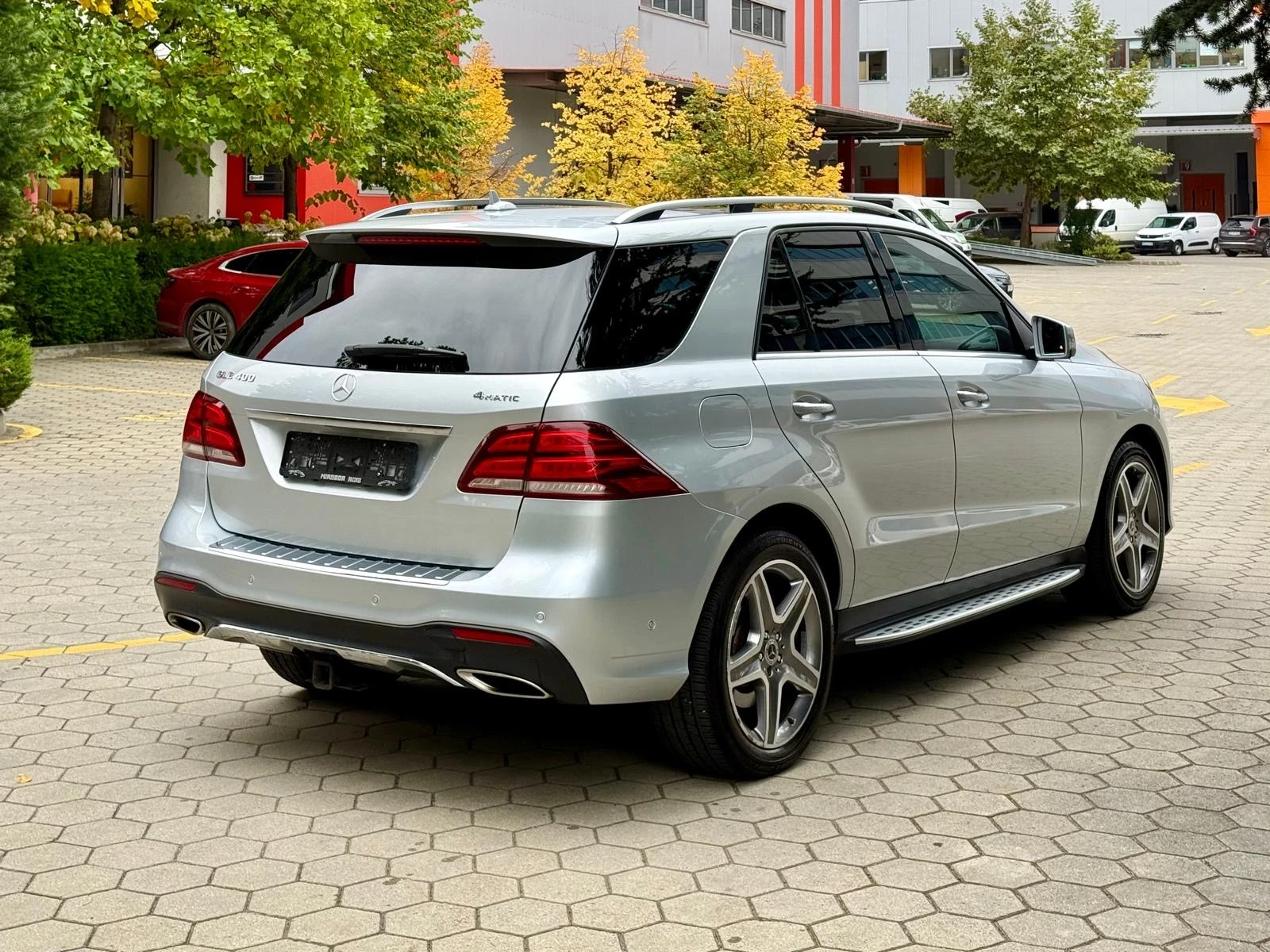 Mercedes-Benz GLE 400 4Matic AMG-Pack - изображение 4