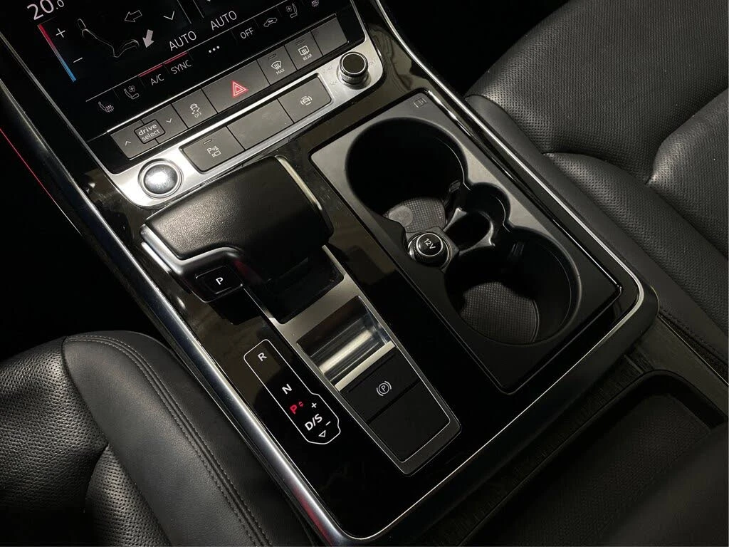 Audi Q7 QUATTRO * B&O * 360 * CARPLAY * ОБДУХВАНЕ * LED , снимка 16 - Автомобили и джипове - 53769522