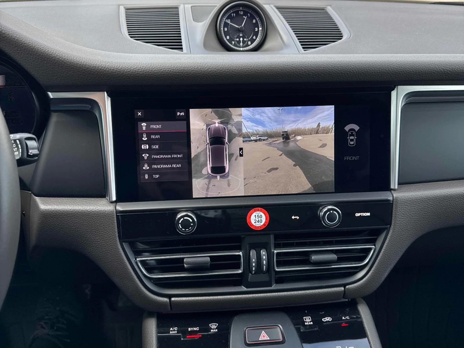 Porsche Macan ПОДГРЕВ * ОБДУХВАНЕ * ДИСТРОНИК * ПАНОРАМА * , снимка 10 - Автомобили и джипове - 54169366