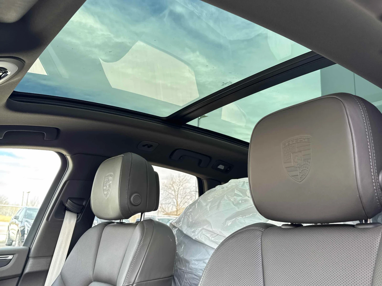 Porsche Macan ПОДГРЕВ * ОБДУХВАНЕ * ДИСТРОНИК * ПАНОРАМА * , снимка 12 - Автомобили и джипове - 54169366