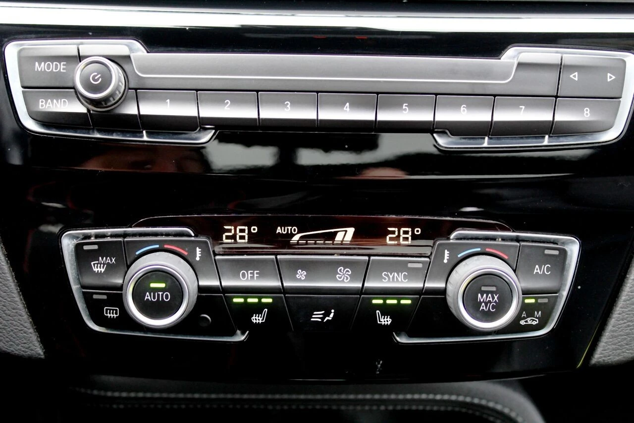 BMW X1 xDrive28i AWD* АвтоКредит* (Цена до БГ) , снимка 16 - Автомобили и джипове - 54189932