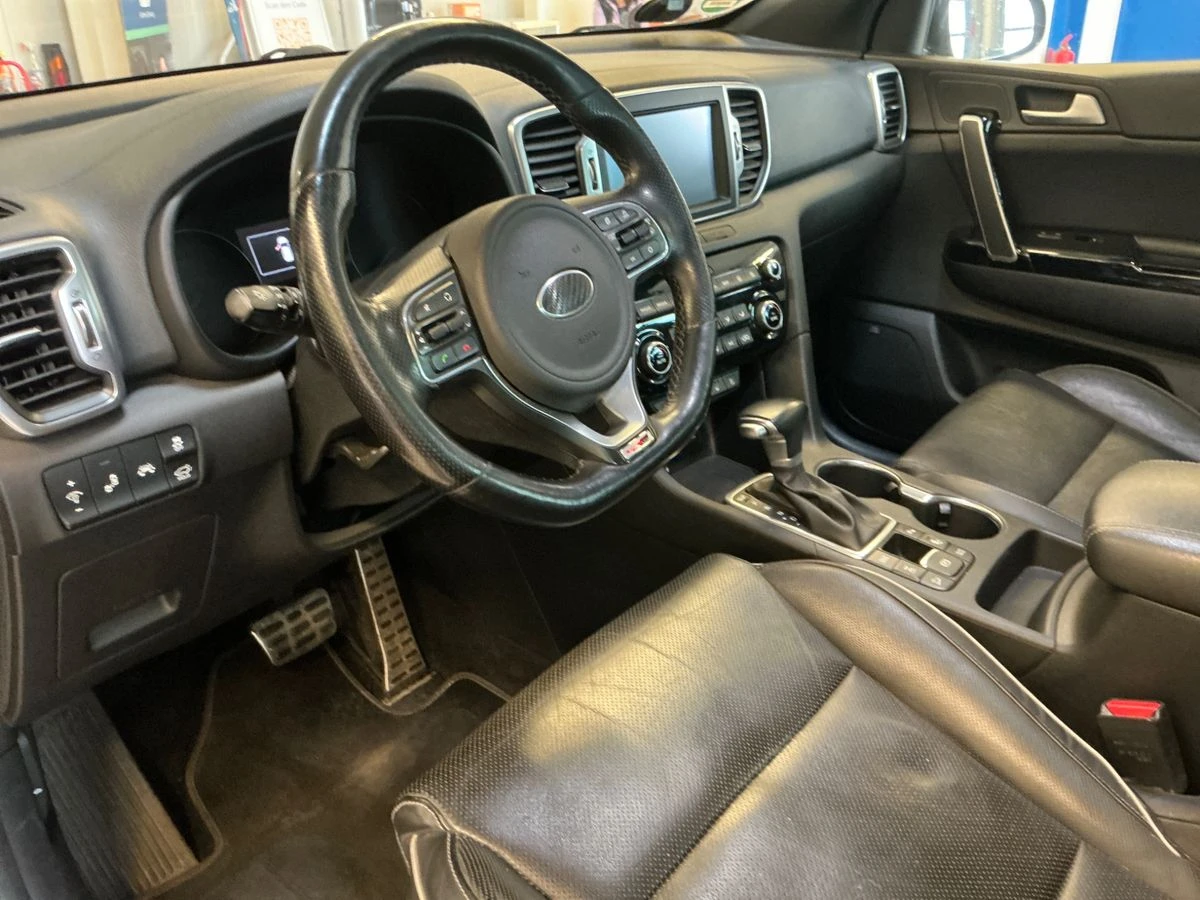 Kia Sportage 2.0CRDI* GT Line* Дистроник* Обдухване* JBL* Пано, снимка 10 - Автомобили и джипове - 54516626