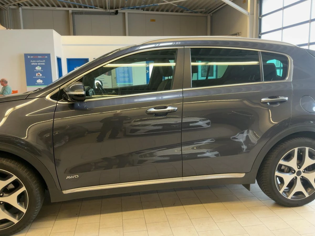 Kia Sportage 2.0CRDI* GT Line* Дистроник* Обдухване* JBL* Пано, снимка 8 - Автомобили и джипове - 54516626