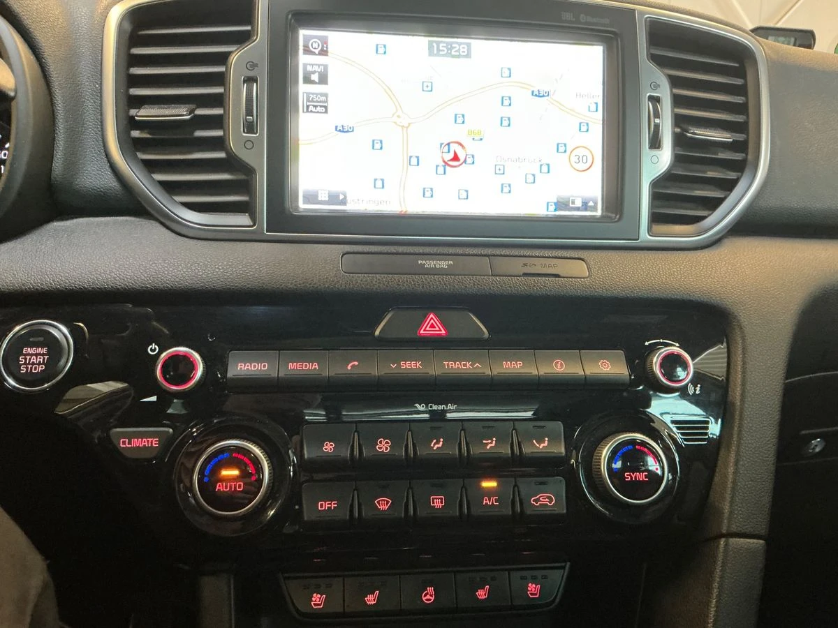 Kia Sportage 2.0CRDI* GT Line* Дистроник* Обдухване* JBL* Пано, снимка 14 - Автомобили и джипове - 54516626