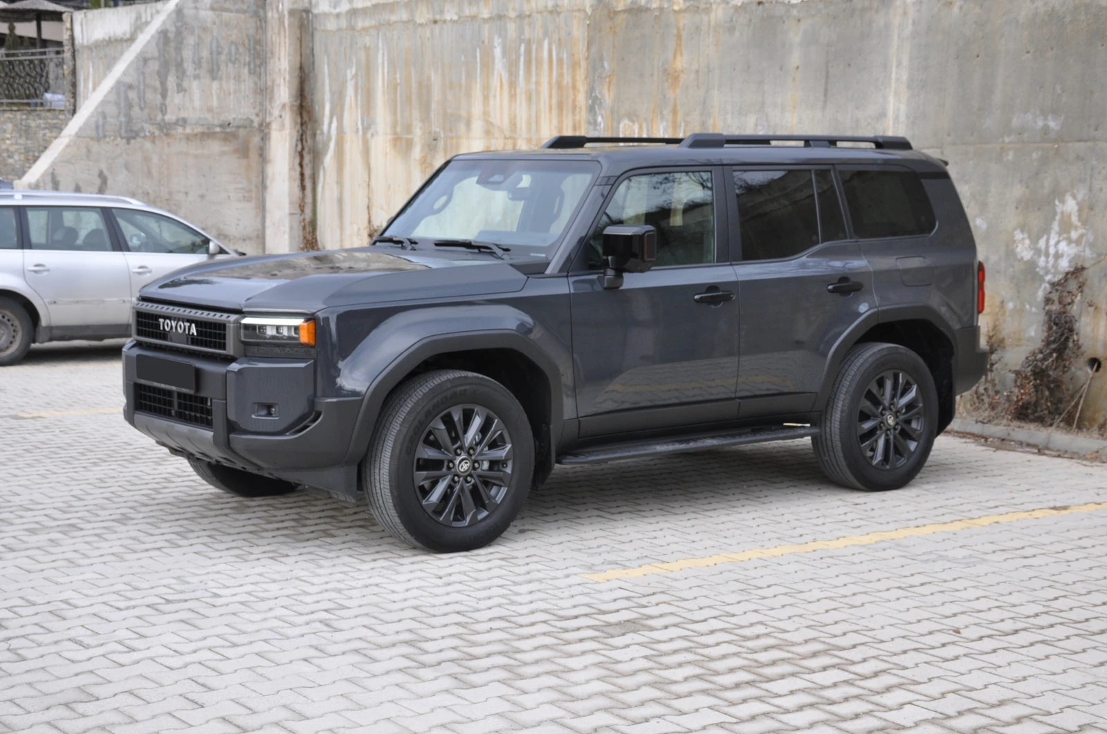 Toyota Land cruiser, снимка 3 - Автомобили и джипове - 54989836