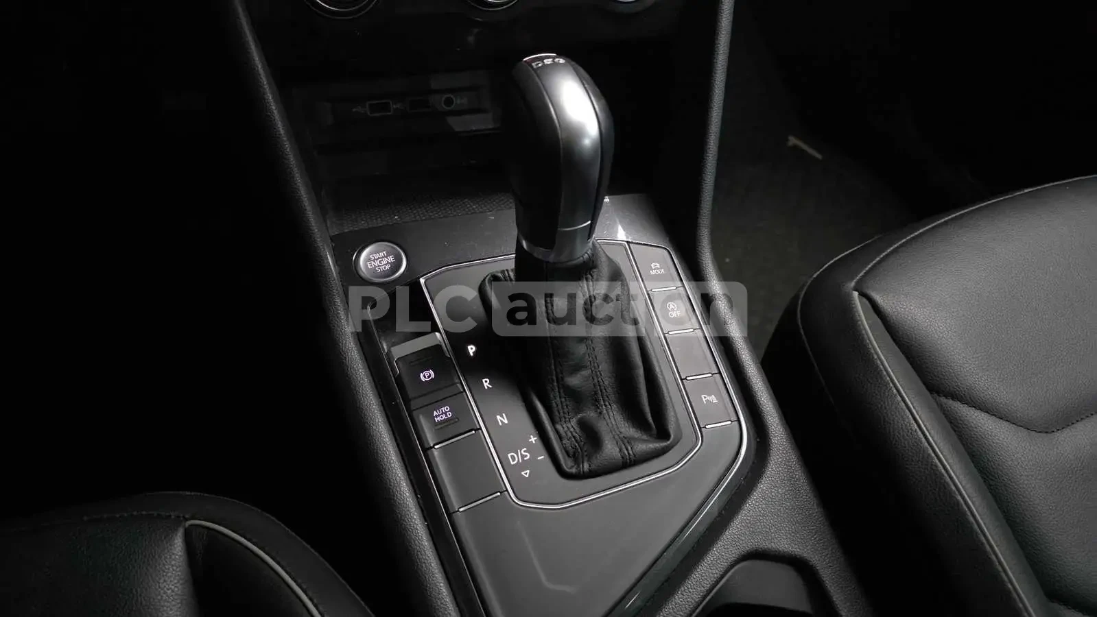 VW Tiguan 2.0TDI PREMIUM #УНИКАТ# !FULL!, снимка 8 - Автомобили и джипове - 55146672
