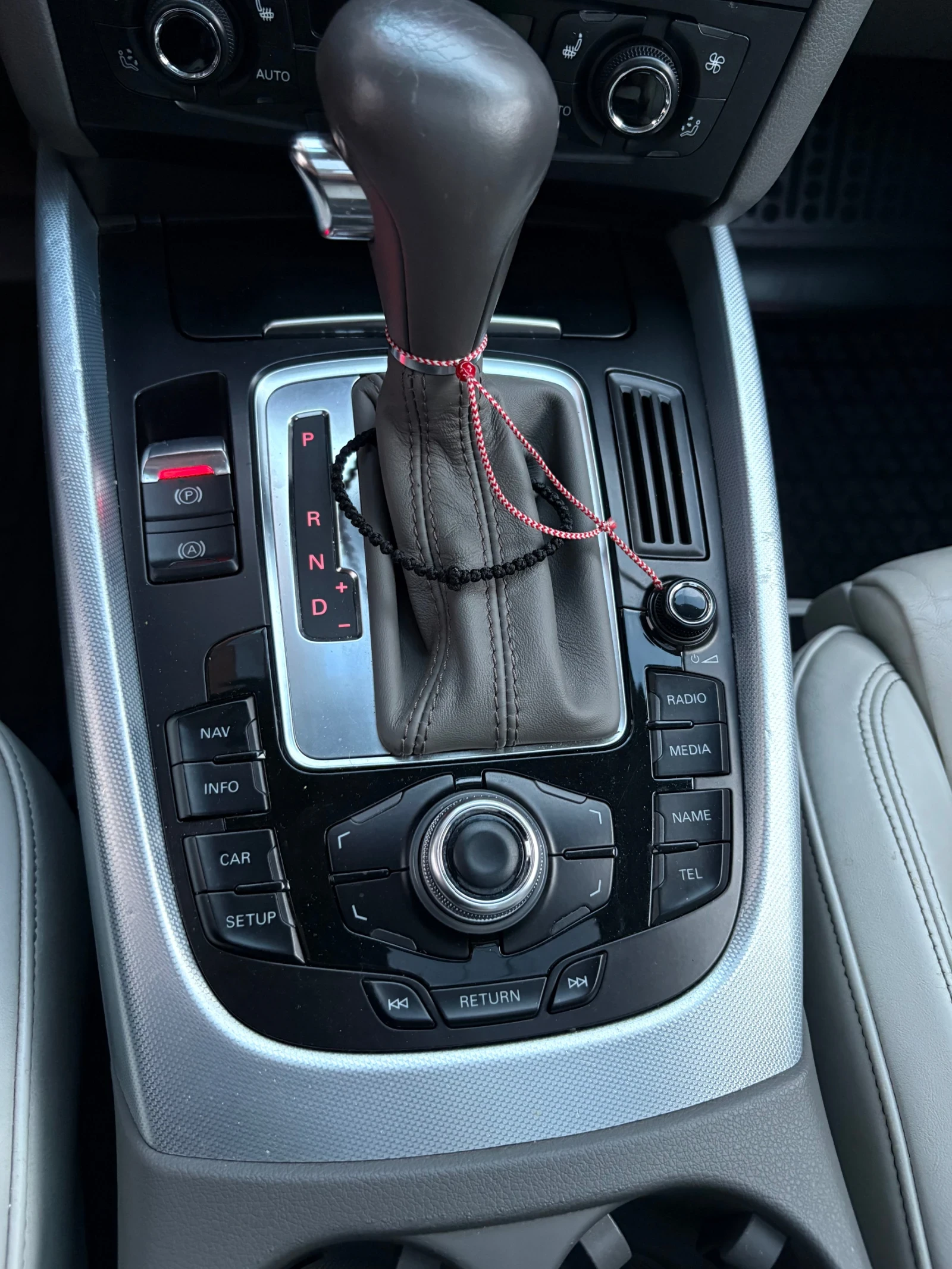 Audi Q5, снимка 15 - Автомобили и джипове - 55327223