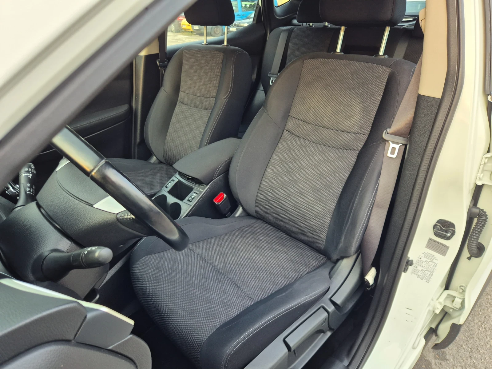 Nissan Qashqai 1.2DIG-TN* NAVI* КАМЕРА* ПОДГРЕВ, снимка 9 - Автомобили и джипове - 55417869