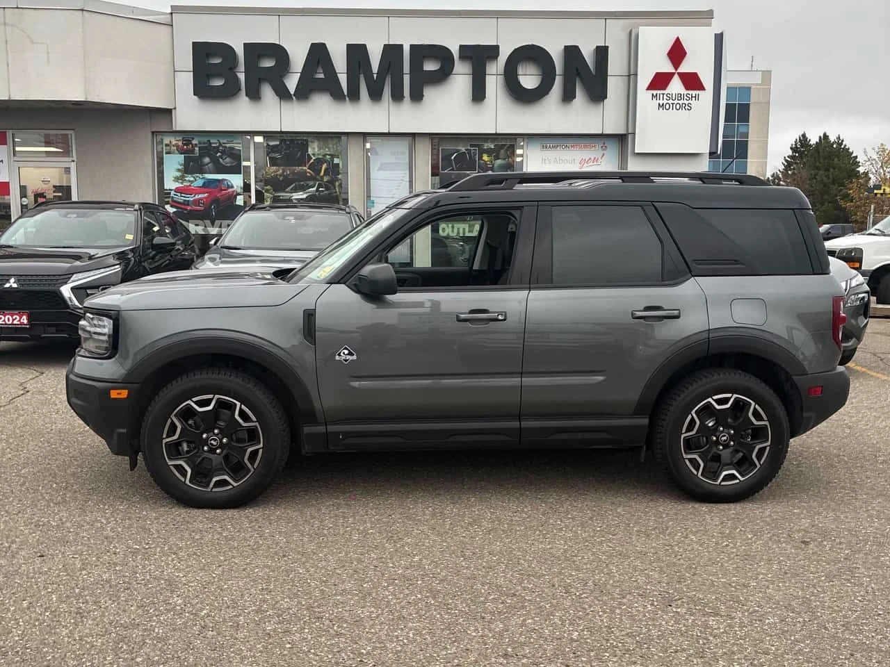 Ford Bronco * Outer Banks * CARFAX * ОПЦИЯ ЗА ФИНАНСИРАНЕ , снимка 2 - Автомобили и джипове - 55438296