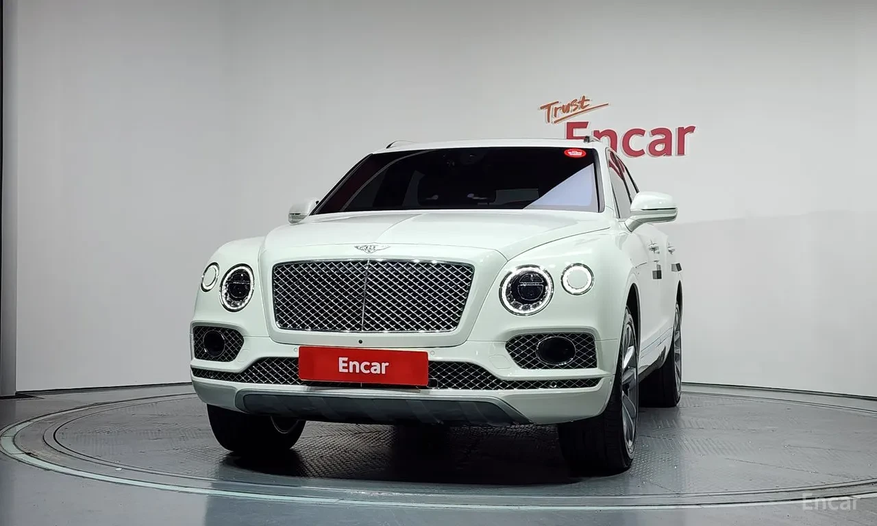 Bentley Bentayga МАСАЖ* ОБДУХ* HEAD-UP* 360* SOFT CLOSE, снимка 3 - Автомобили и джипове - 55782572